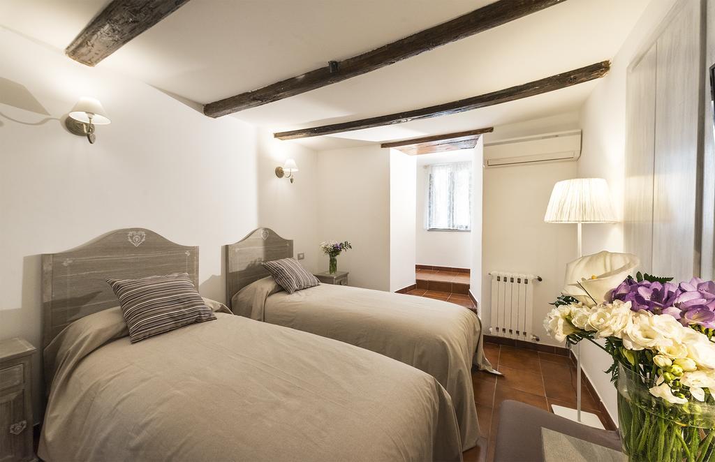 Camera Doppia con Letti Singoli con Bagno Privato